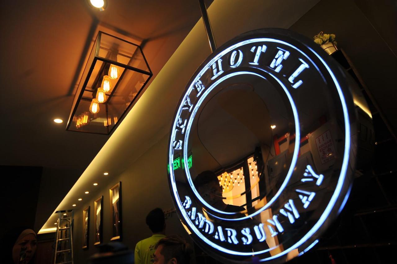 สกาย โฮเต็ล ซันเวย์ Hotel ซูบังจายา ภายนอก รูปภาพ